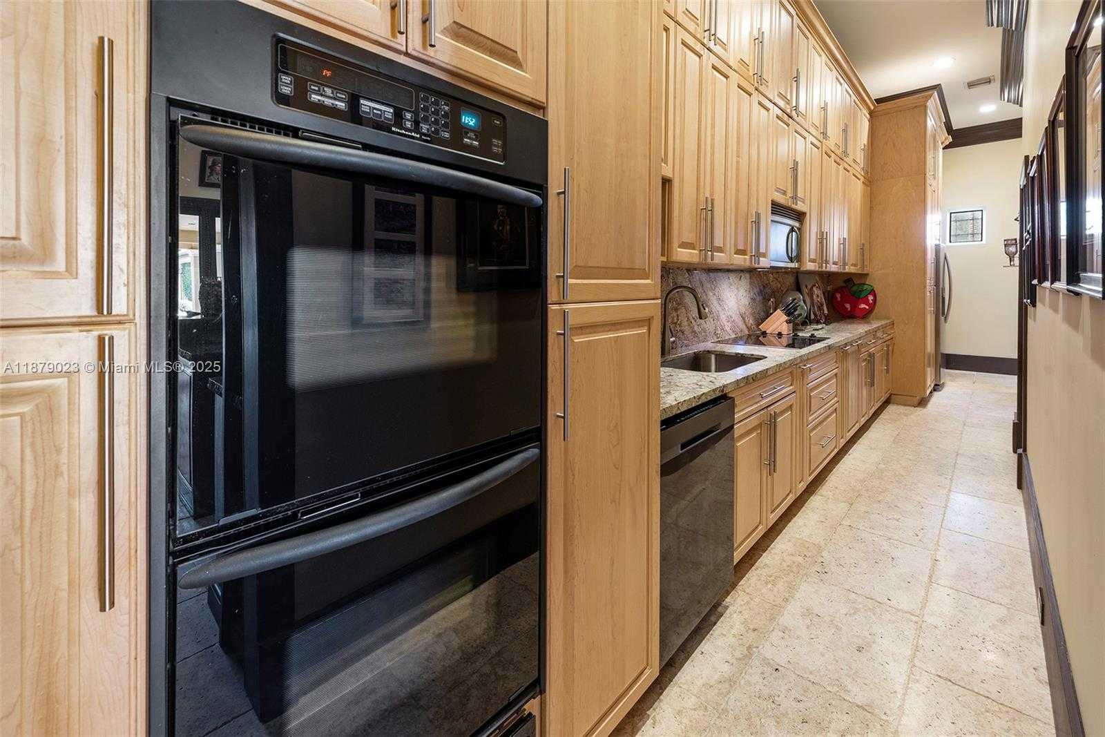 Small Image of 10390 SOUTH WEST 62ND ST, Miami Number 47