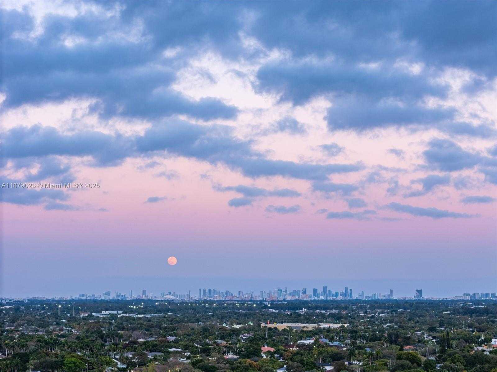 Small Image of 10390 SOUTH WEST 62ND ST, Miami Number 69