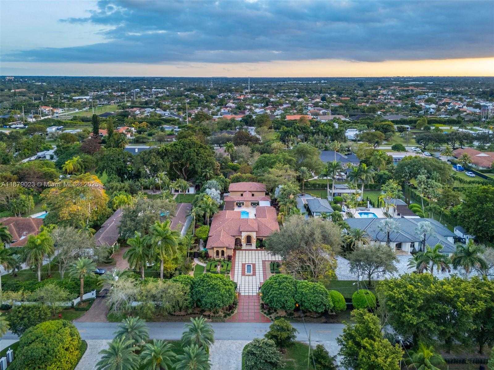 Small Image of 10390 SOUTH WEST 62ND ST, Miami Number 70