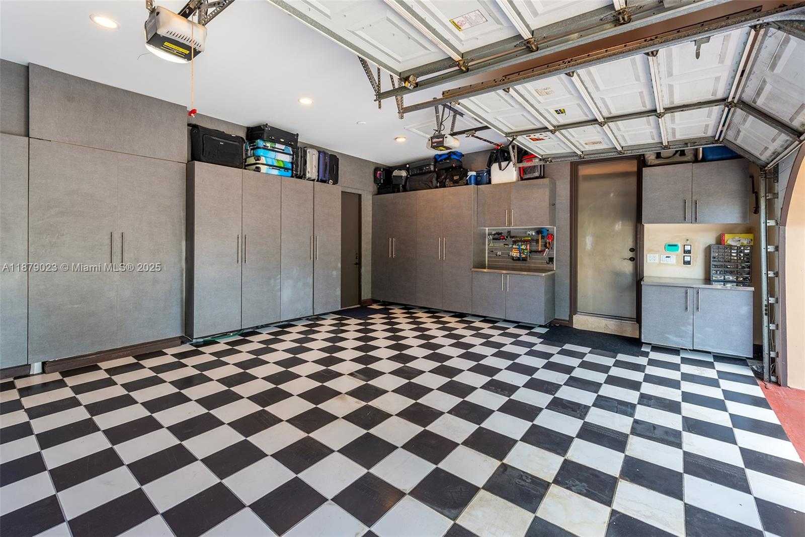 Small Image of 10390 SOUTH WEST 62ND ST, Miami Number 75