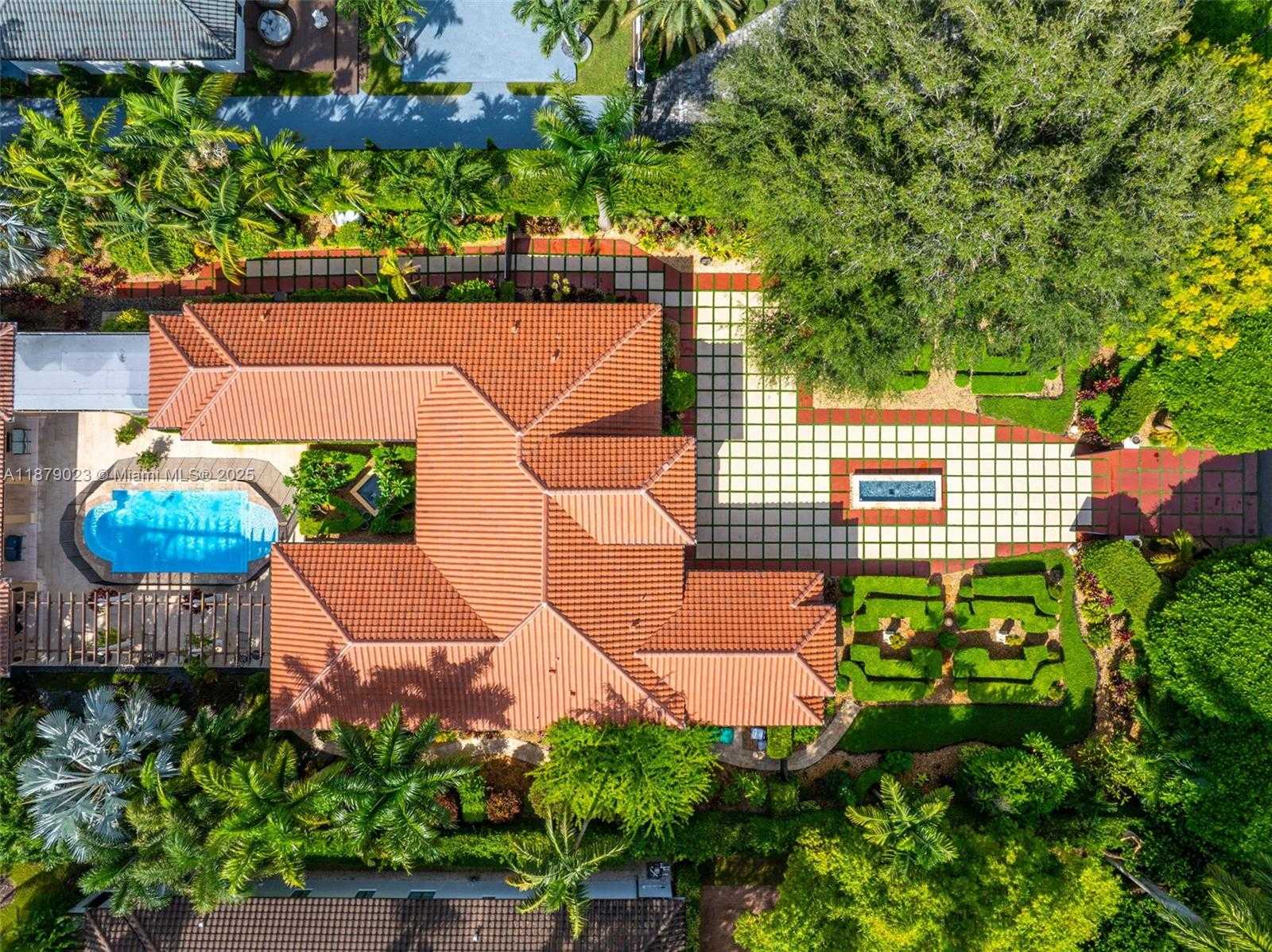Small Image of 10390 SOUTH WEST 62ND ST, Miami Number 77
