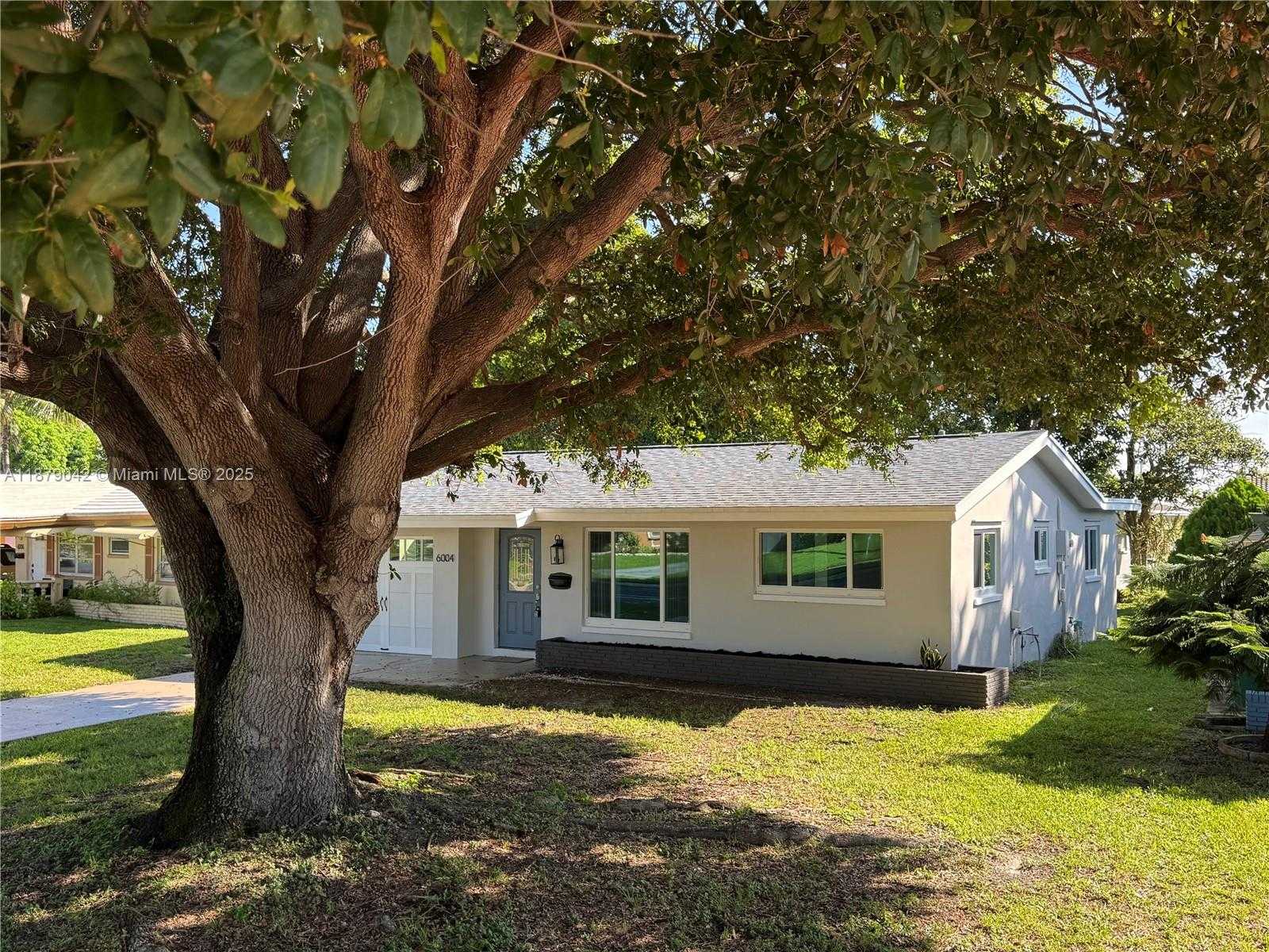 Small Image of 6004 NORTH WEST 70TH AVE, Tamarac Number 2