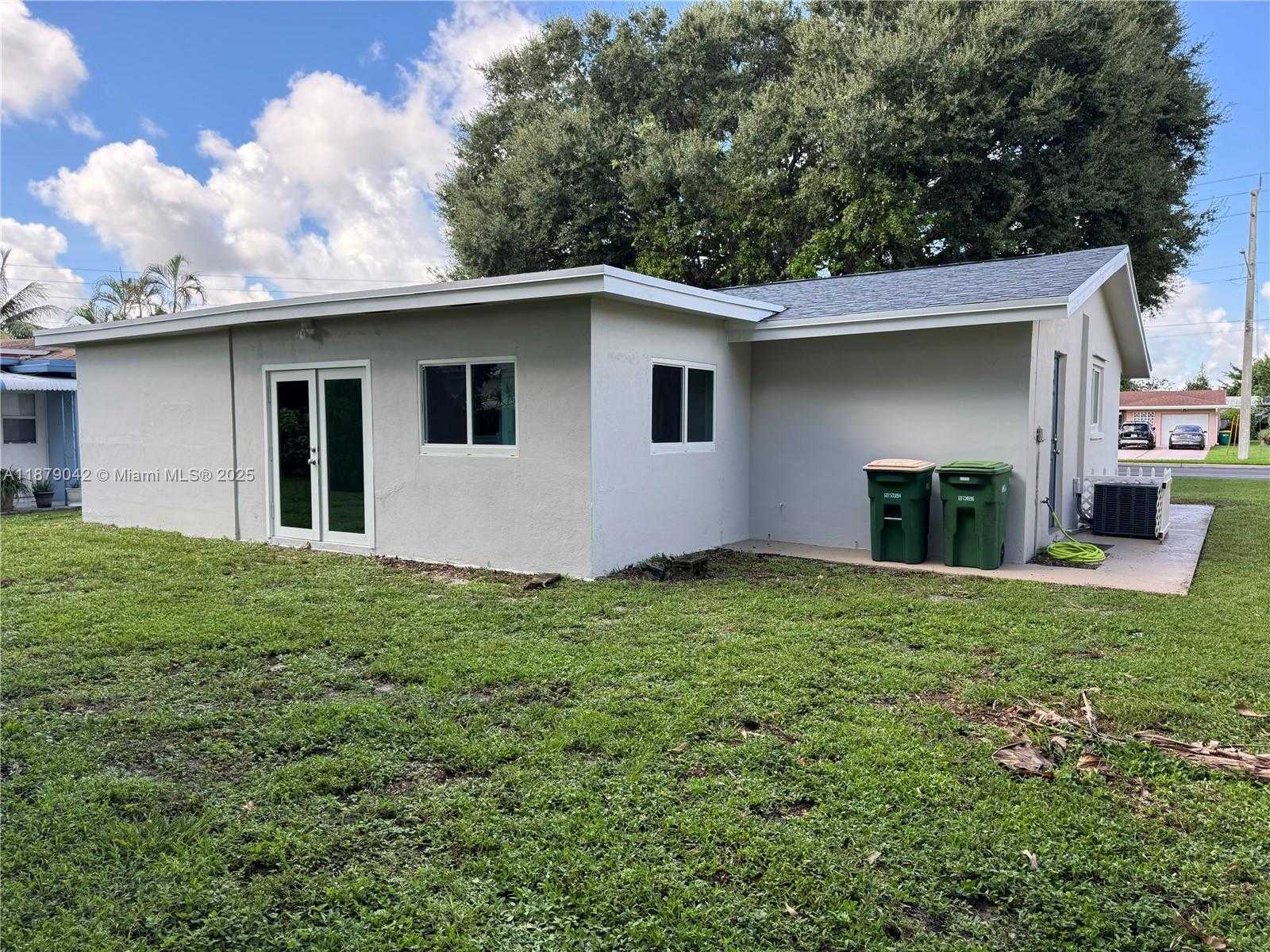Small Image of 6004 NORTH WEST 70TH AVE, Tamarac Number 21