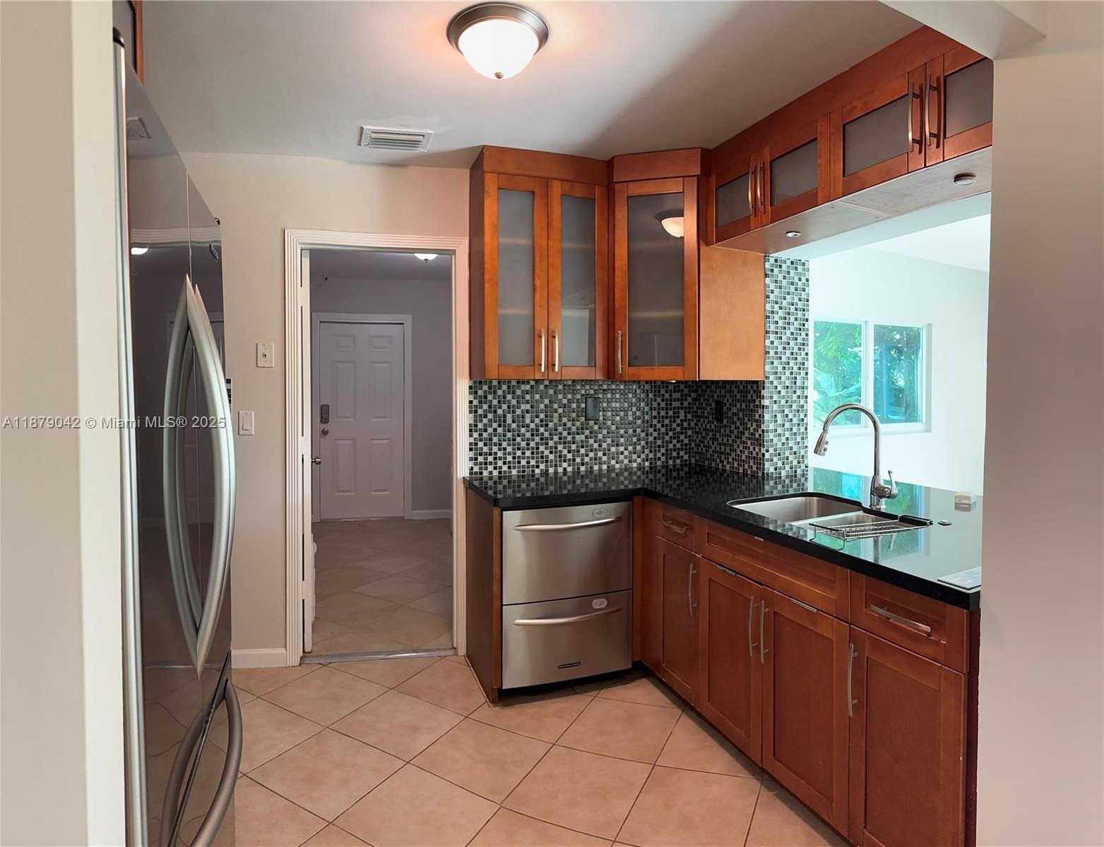 Small Image of 6004 NORTH WEST 70TH AVE, Tamarac Number 5