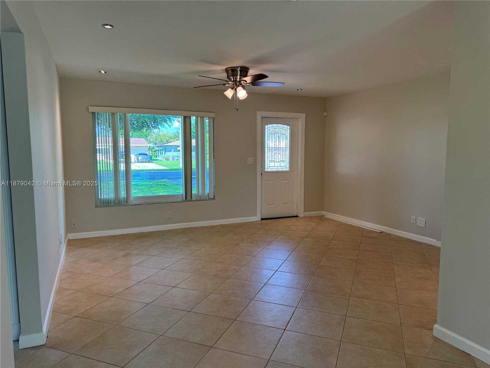 Small Image of 6004 NORTH WEST 70TH AVE, Tamarac Number 7