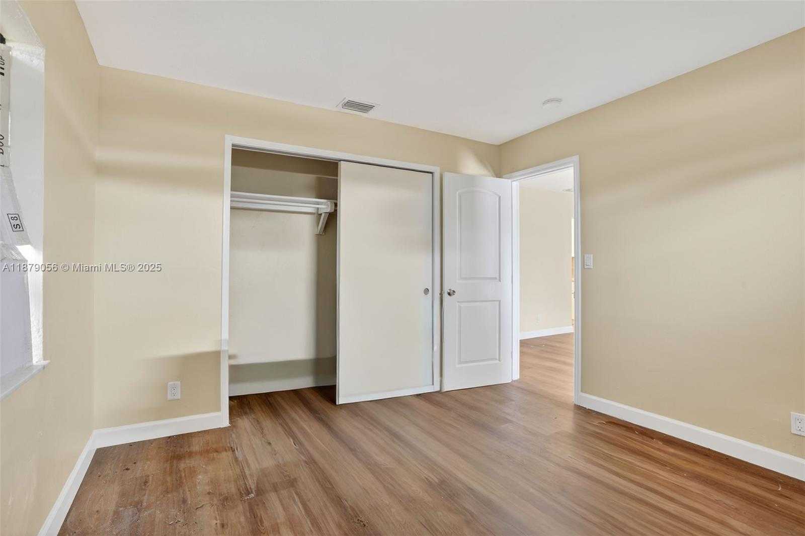 Small Image of 390 NORTH EAST 51ST CT, Oakland Park Number 5
