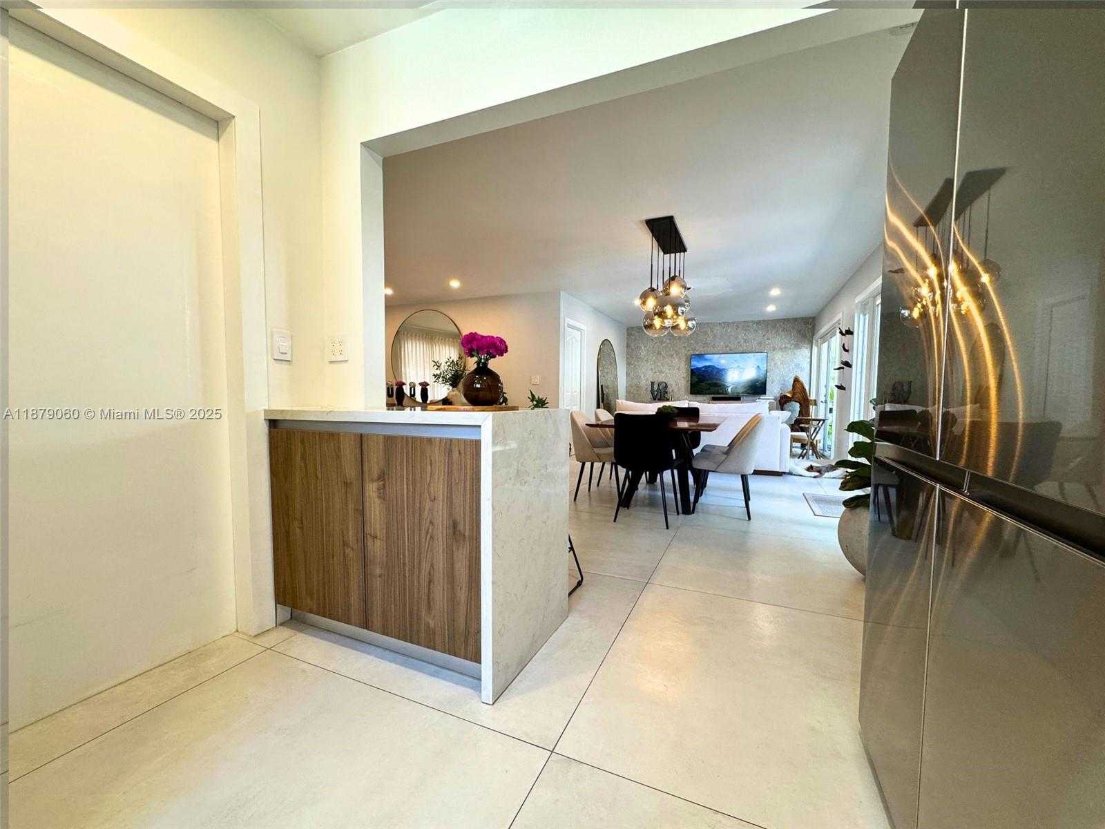 Small Image of 1502 ALBERCA ST, Coral Gables Number 11