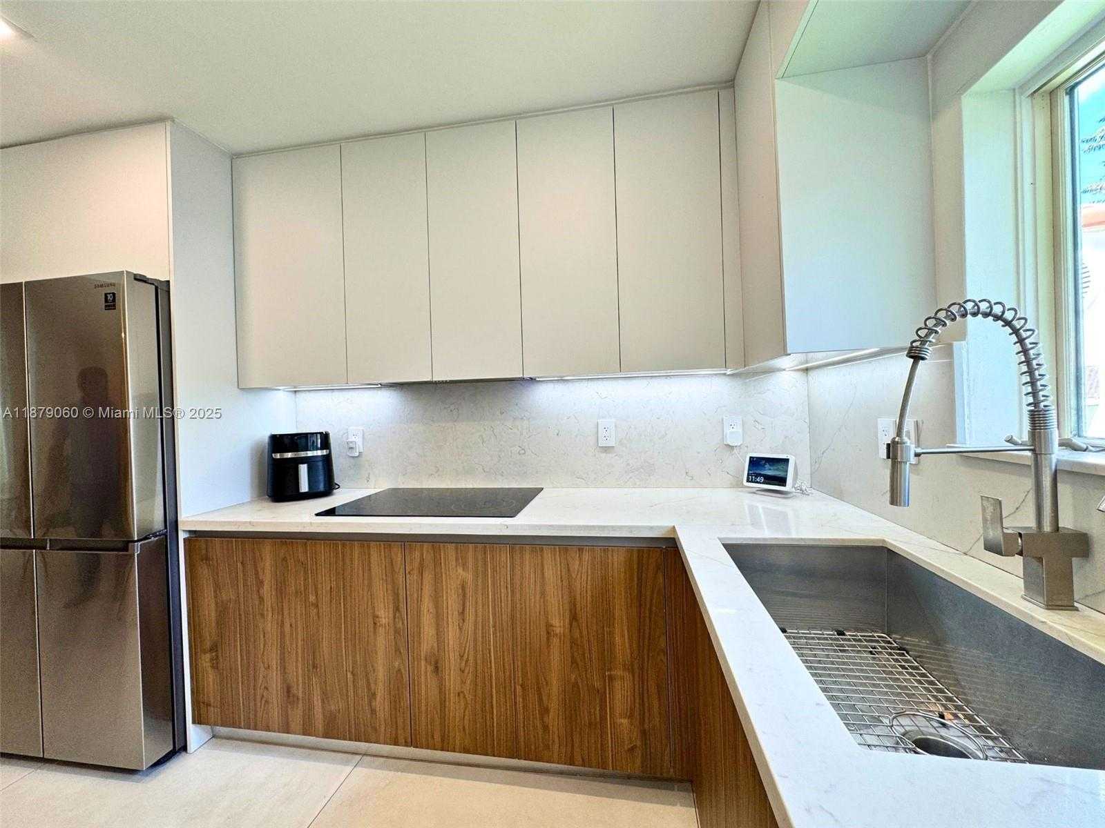 Small Image of 1502 ALBERCA ST, Coral Gables Number 14
