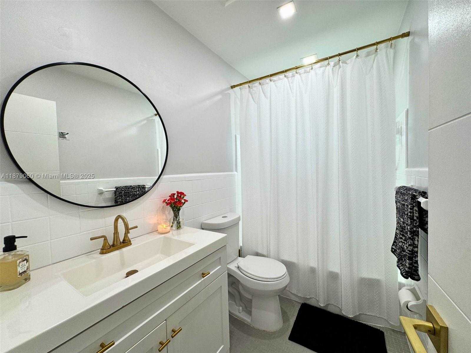 Small Image of 1502 ALBERCA ST, Coral Gables Number 18