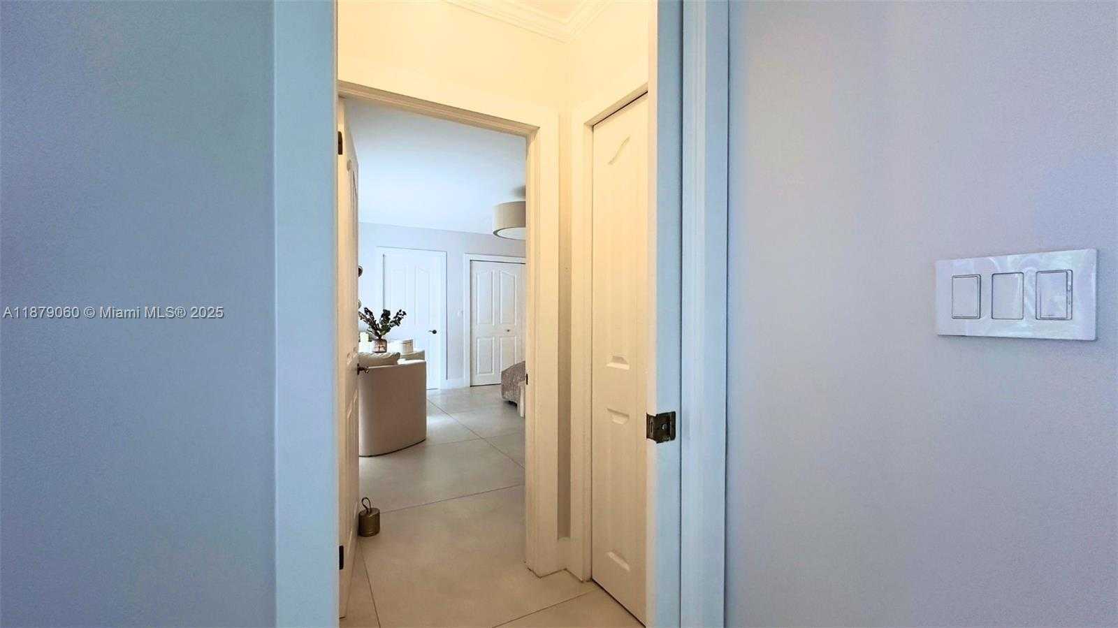 Small Image of 1502 ALBERCA ST, Coral Gables Number 24