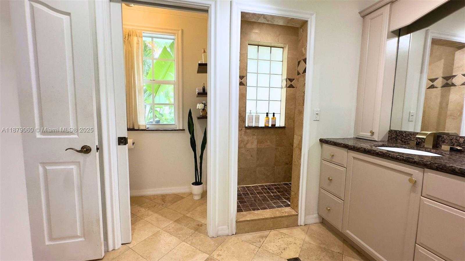 Small Image of 1502 ALBERCA ST, Coral Gables Number 34