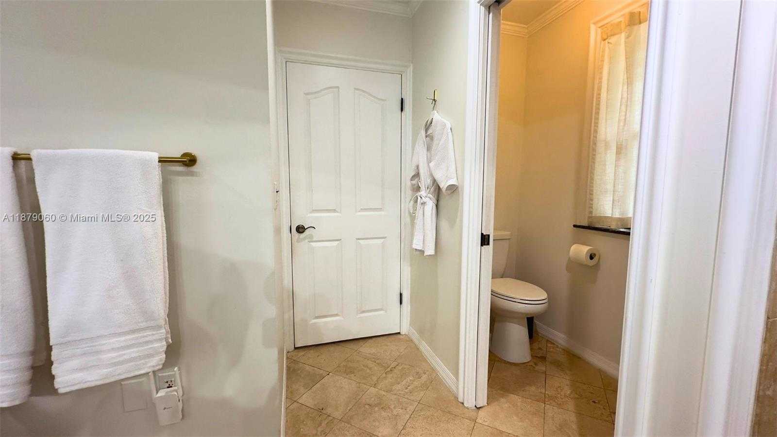 Small Image of 1502 ALBERCA ST, Coral Gables Number 35