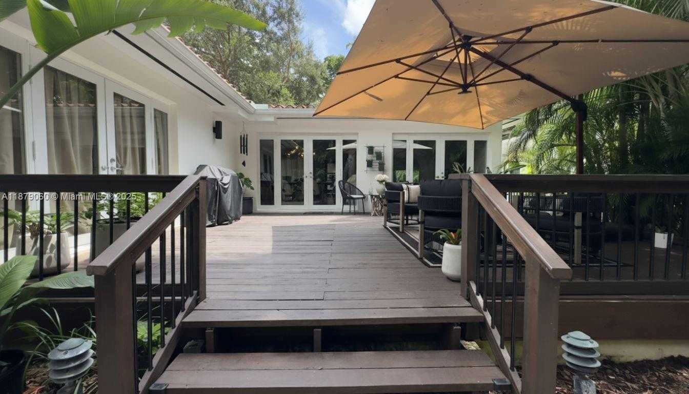 Small Image of 1502 ALBERCA ST, Coral Gables Number 42