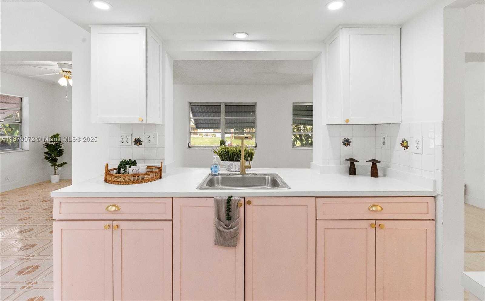 Small Image of 5706 NORTH WEST 81ST AVE, Tamarac Number 16