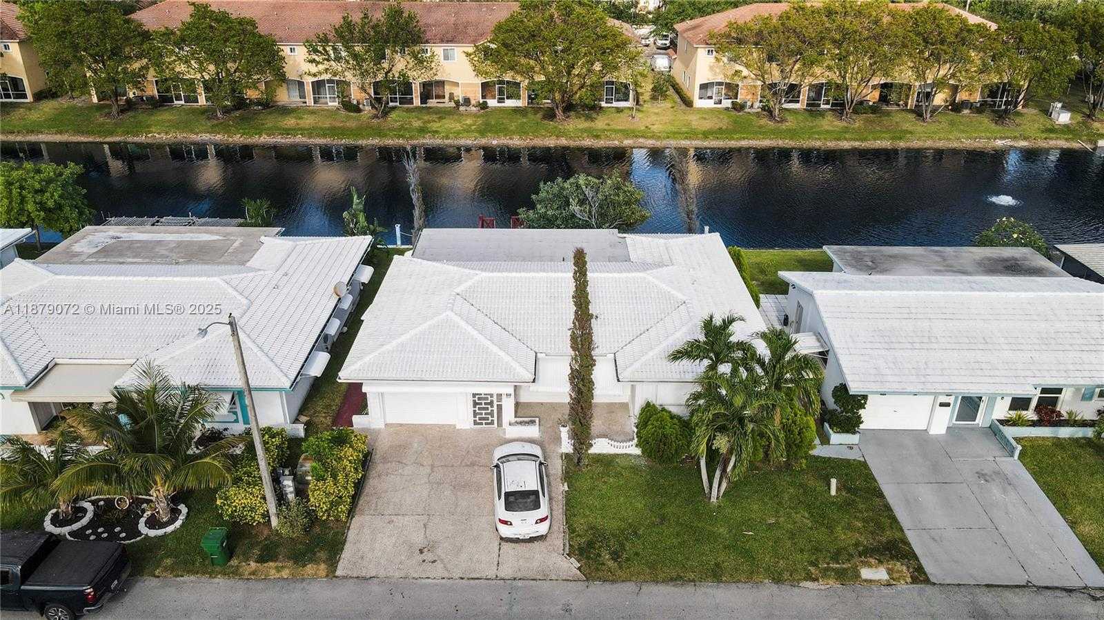 Small Image of 5706 NORTH WEST 81ST AVE, Tamarac Number 28