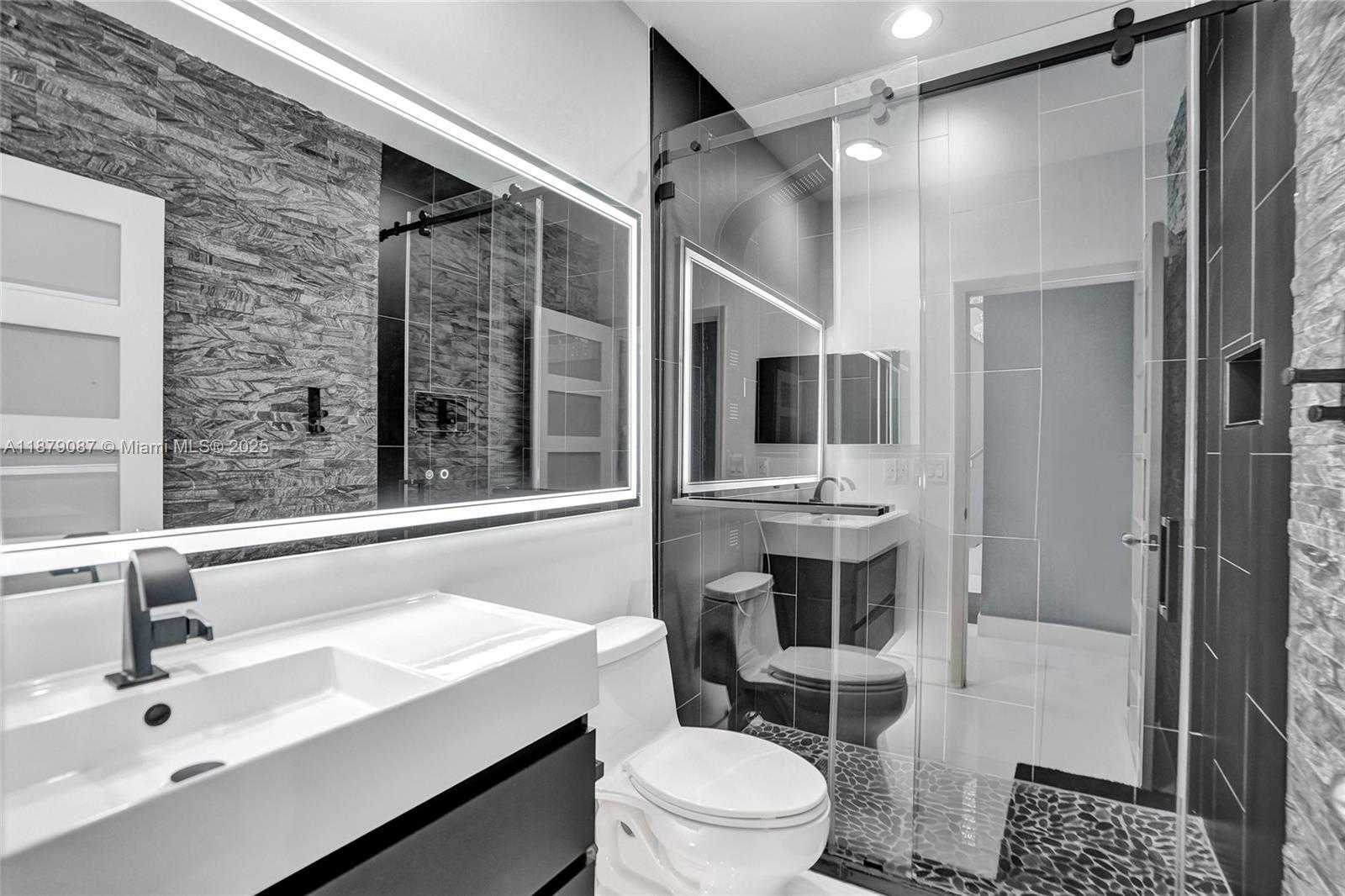 Small Image of 1321 SOUTH WEST 102ND AVE, Pembroke Pines Number 11