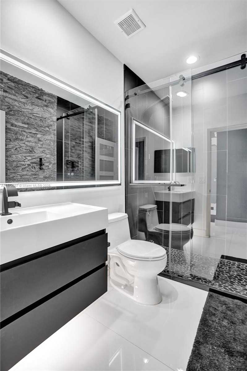 Small Image of 1321 SOUTH WEST 102ND AVE, Pembroke Pines Number 12