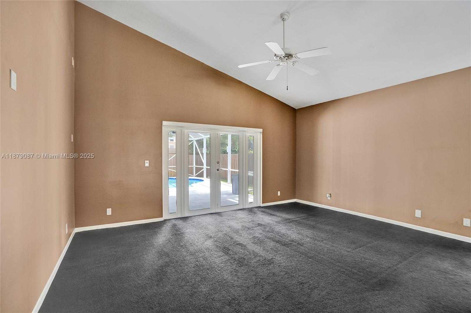 Small Image of 1321 SOUTH WEST 102ND AVE, Pembroke Pines Number 13