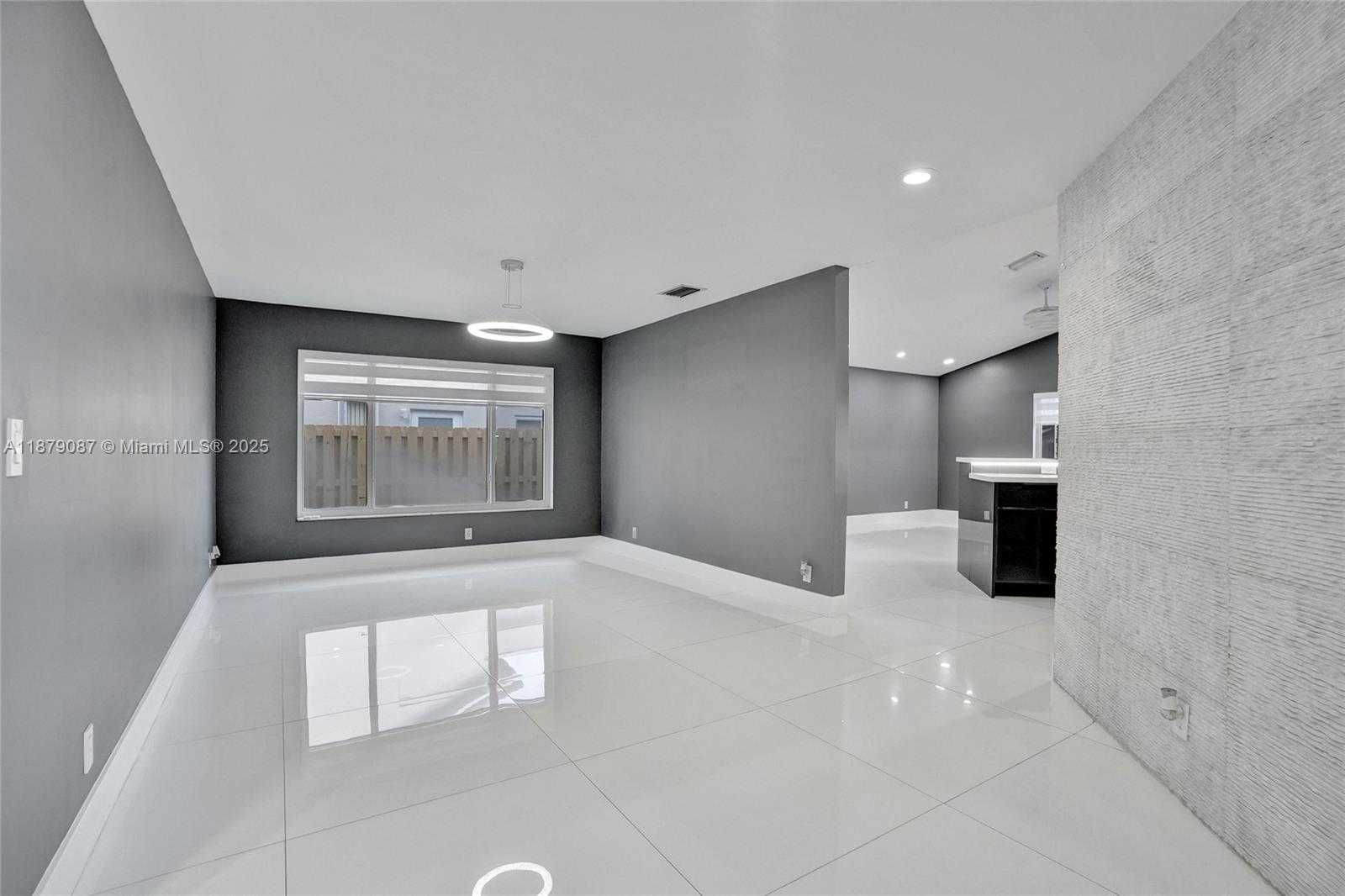 Small Image of 1321 SOUTH WEST 102ND AVE, Pembroke Pines Number 29