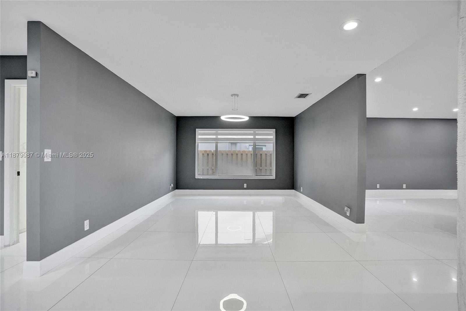 Small Image of 1321 SOUTH WEST 102ND AVE, Pembroke Pines Number 30