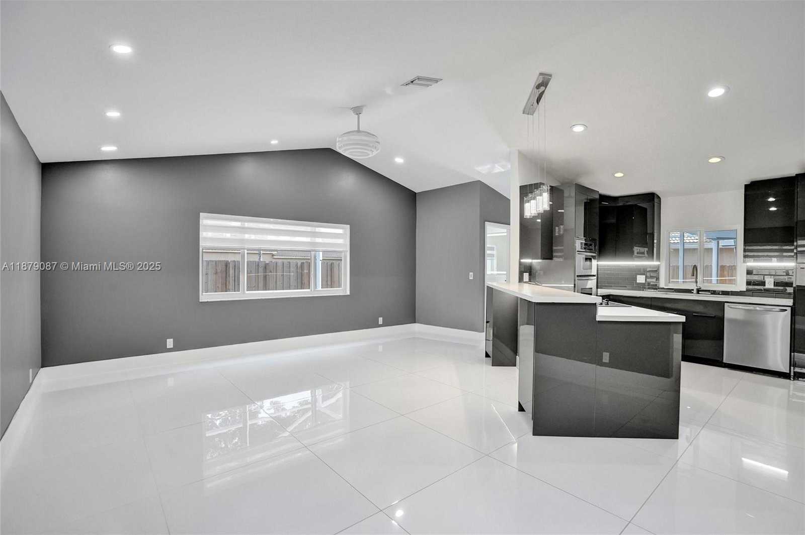 Small Image of 1321 SOUTH WEST 102ND AVE, Pembroke Pines Number 39