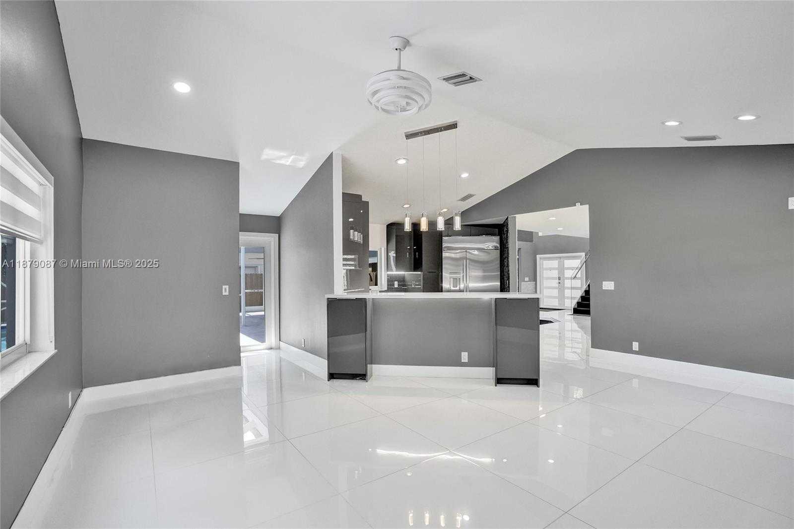 Small Image of 1321 SOUTH WEST 102ND AVE, Pembroke Pines Number 40