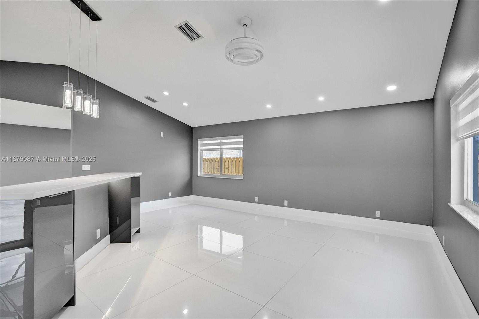 Small Image of 1321 SOUTH WEST 102ND AVE, Pembroke Pines Number 41