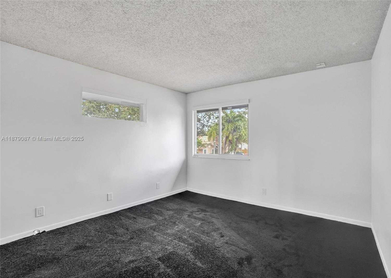 Small Image of 1321 SOUTH WEST 102ND AVE, Pembroke Pines Number 45