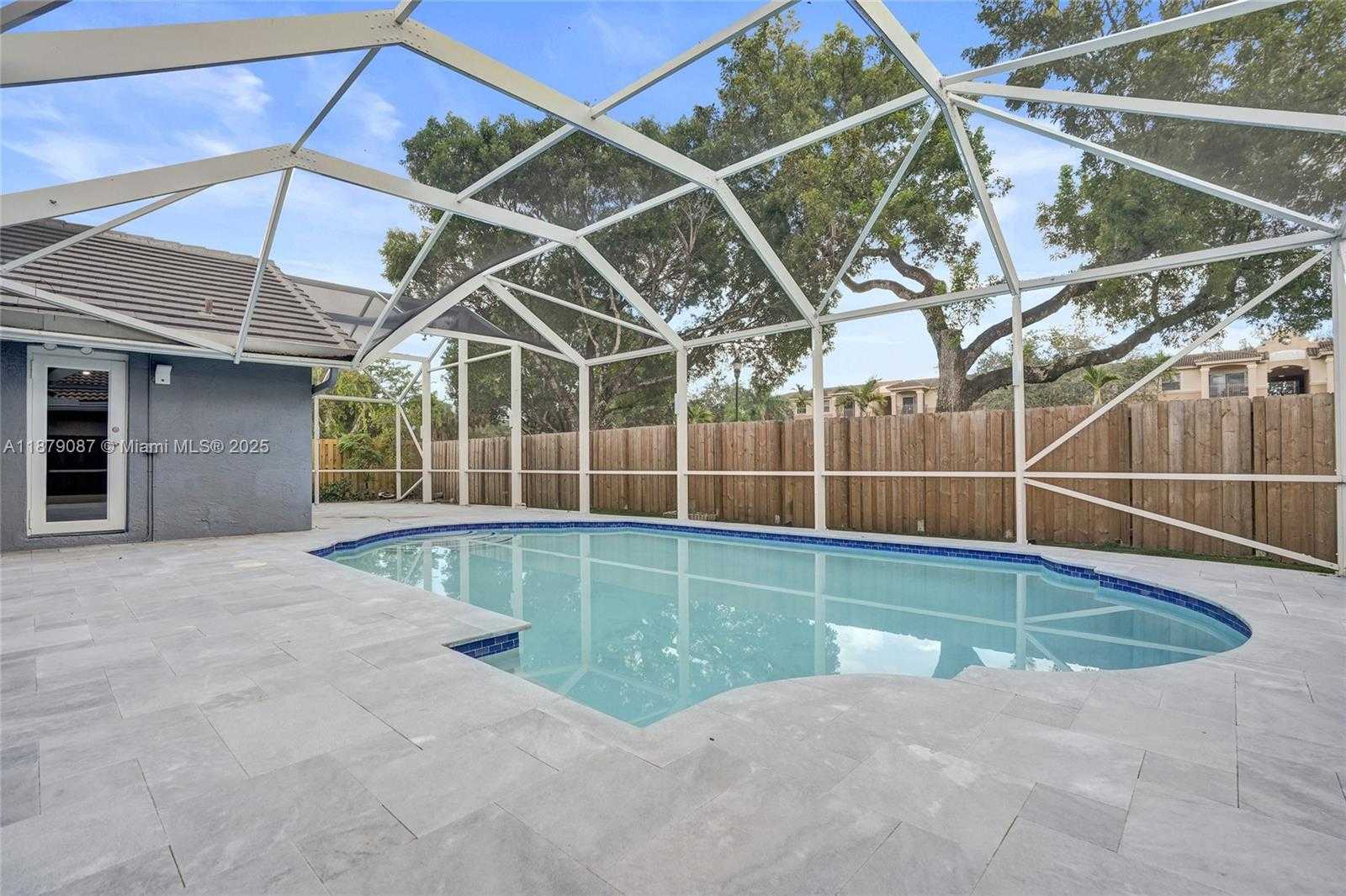 Small Image of 1321 SOUTH WEST 102ND AVE, Pembroke Pines Number 57