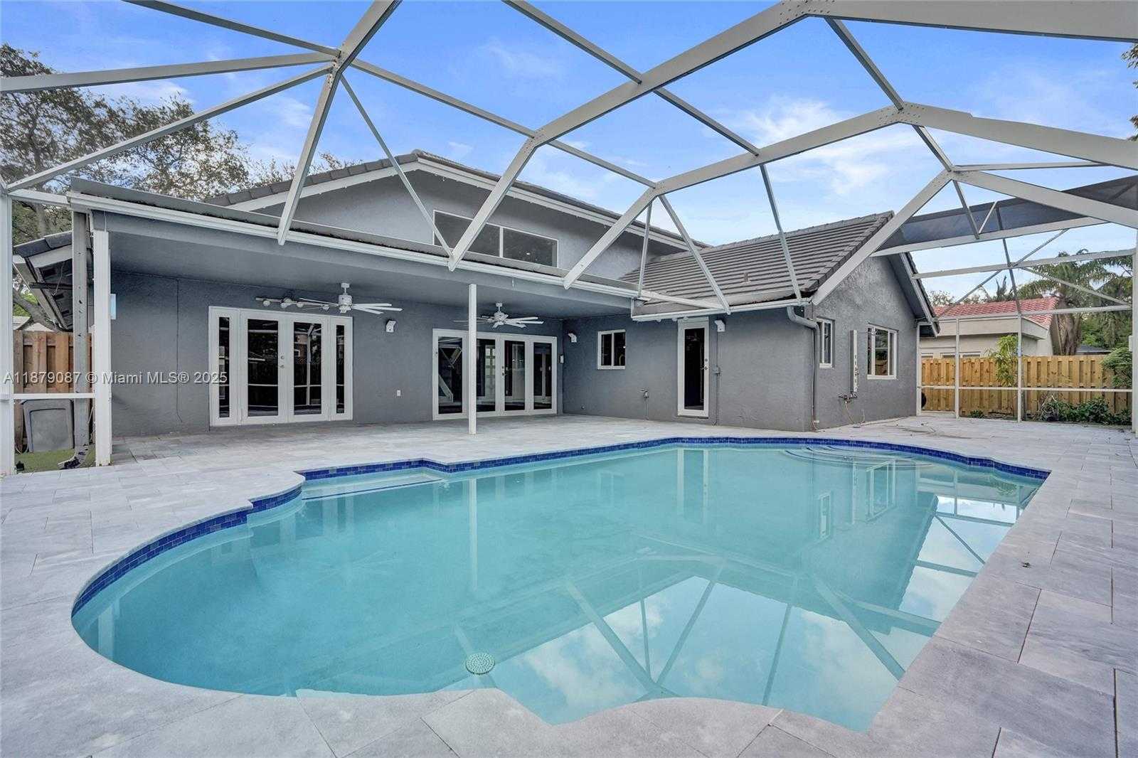 Small Image of 1321 SOUTH WEST 102ND AVE, Pembroke Pines Number 59