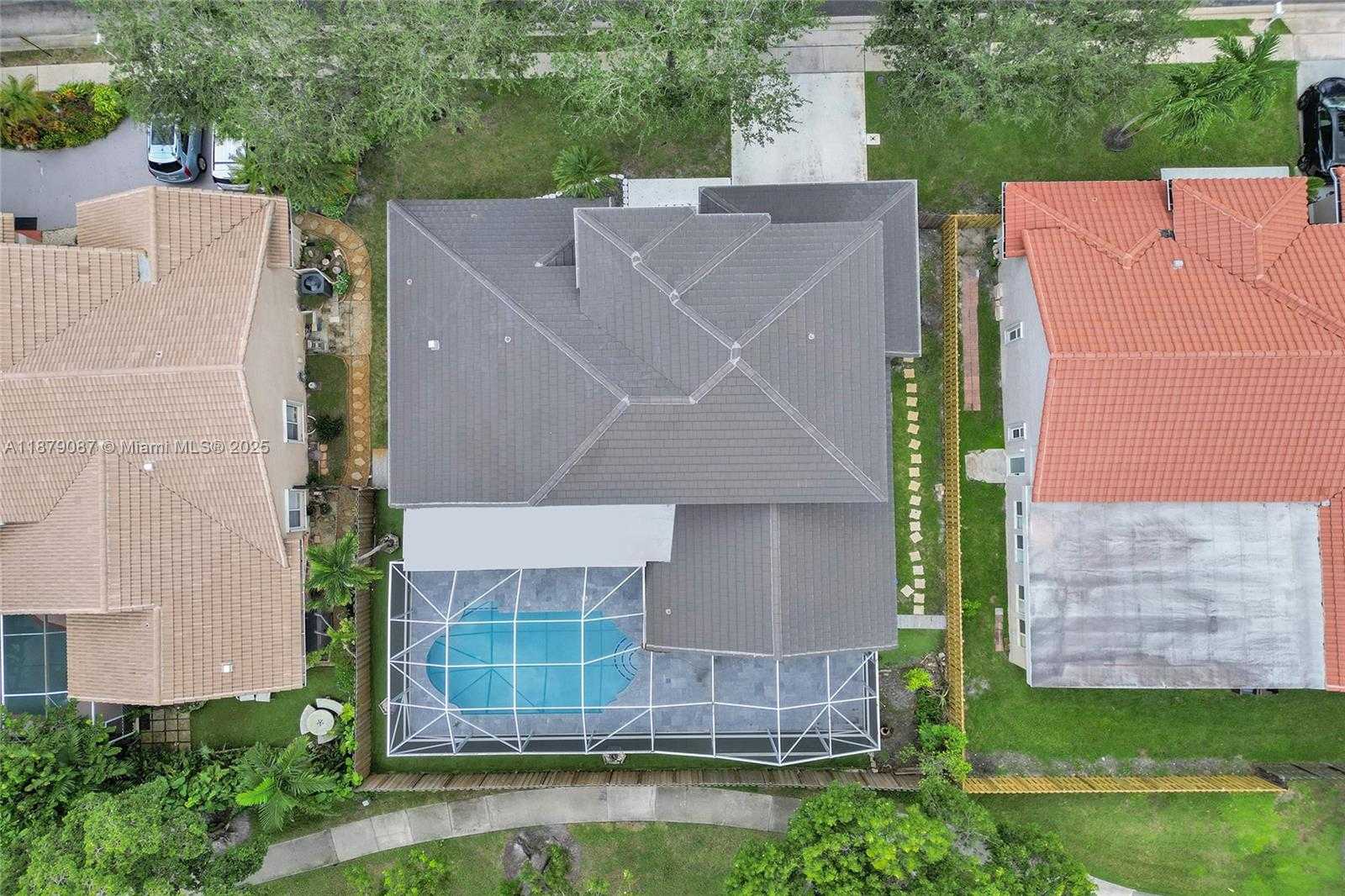 Small Image of 1321 SOUTH WEST 102ND AVE, Pembroke Pines Number 67