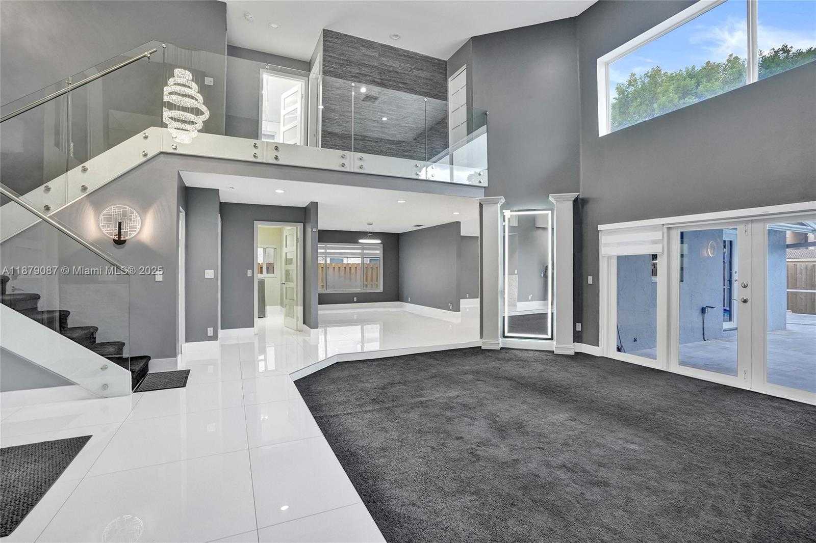 Small Image of 1321 SOUTH WEST 102ND AVE, Pembroke Pines Number 7