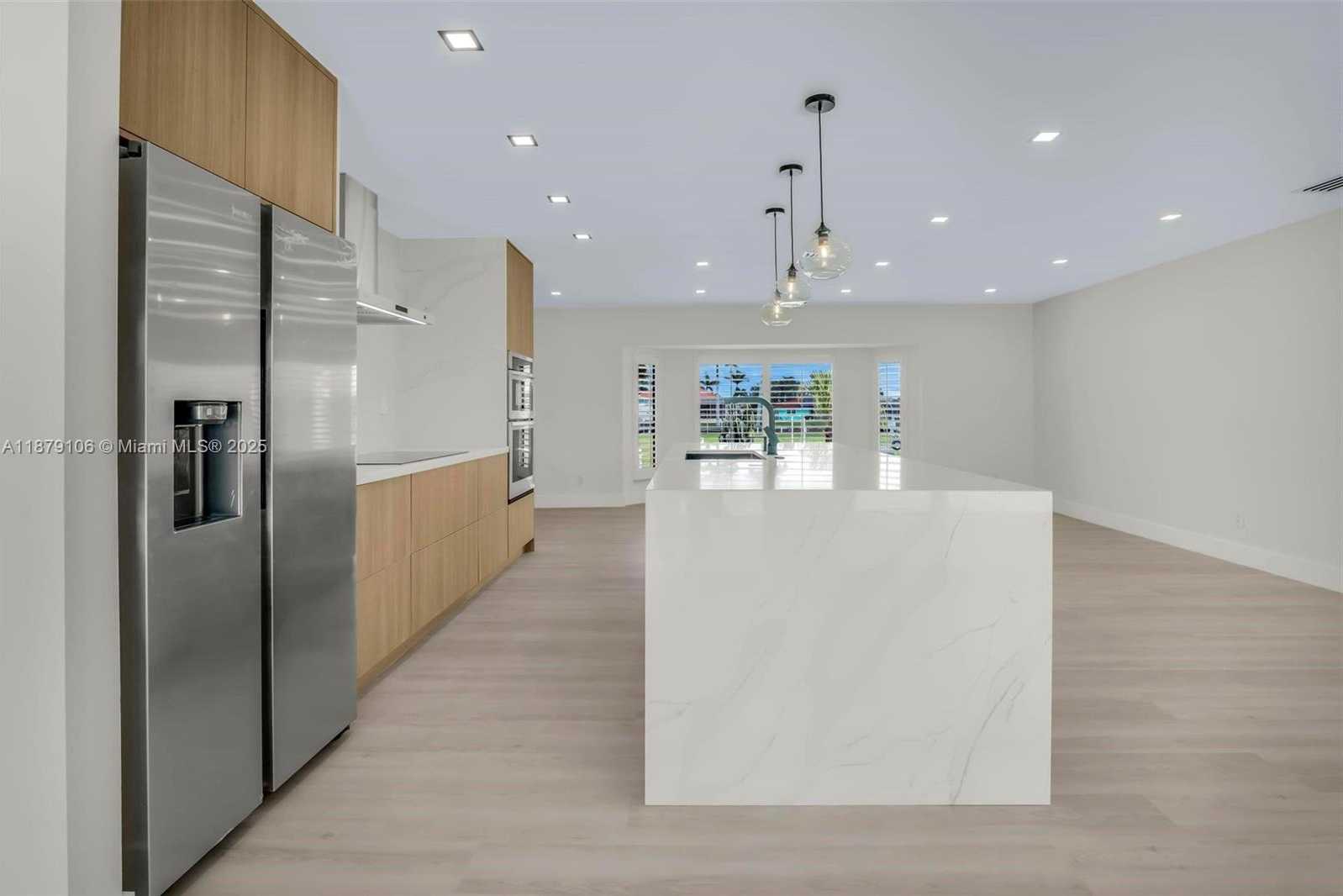 Small Image of 105 SINCLAIR ST SE, Port Charlotte Number 11