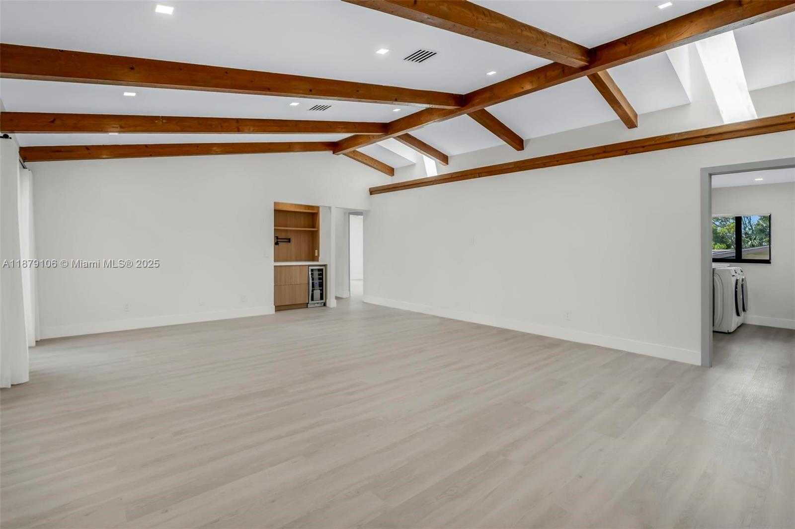 Small Image of 105 SINCLAIR ST SE, Port Charlotte Number 16