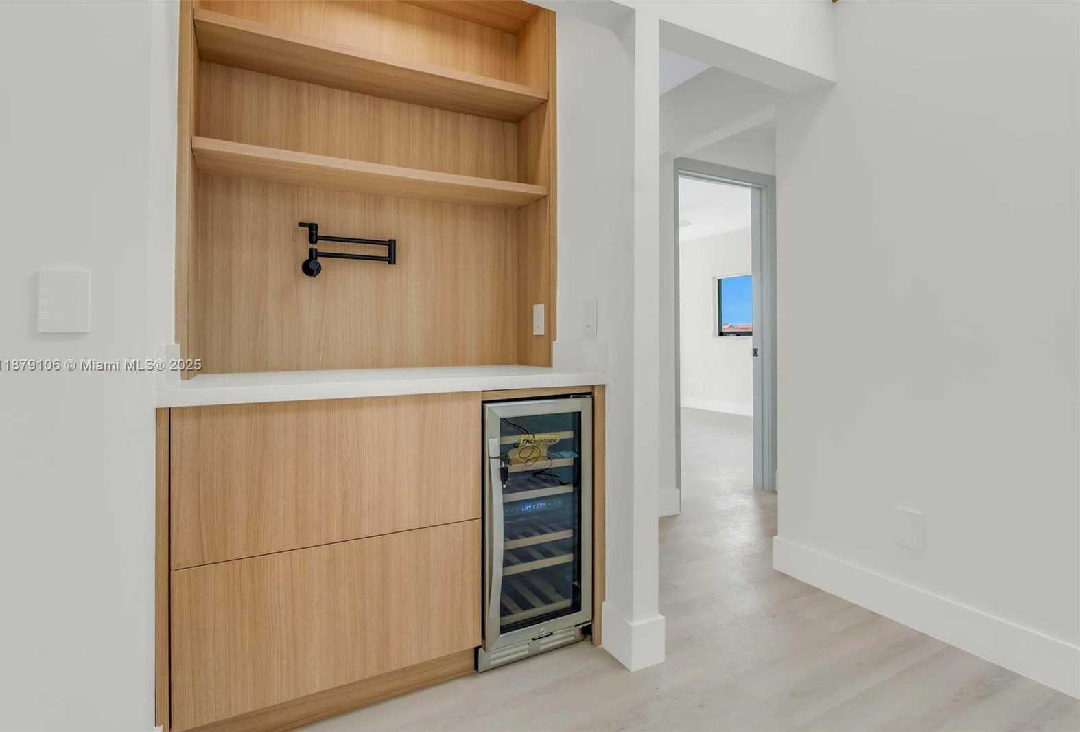 Small Image of 105 SINCLAIR ST SE, Port Charlotte Number 19