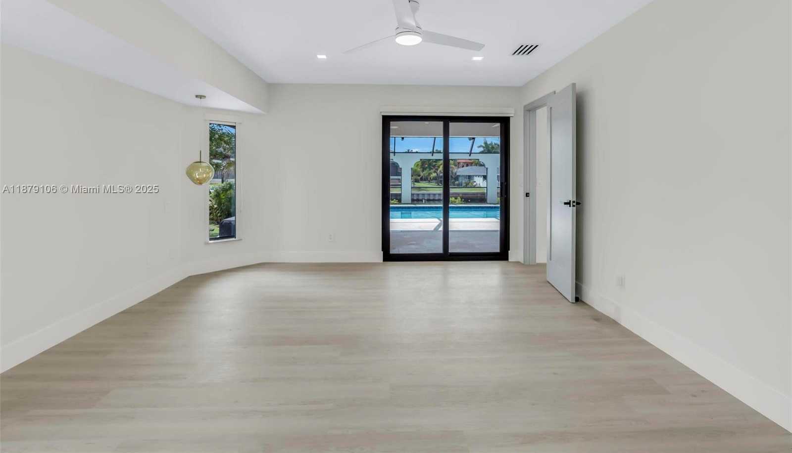 Small Image of 105 SINCLAIR ST SE, Port Charlotte Number 22