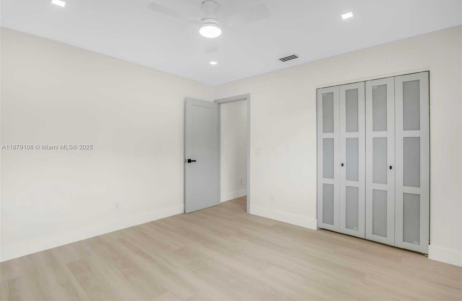 Small Image of 105 SINCLAIR ST SE, Port Charlotte Number 35