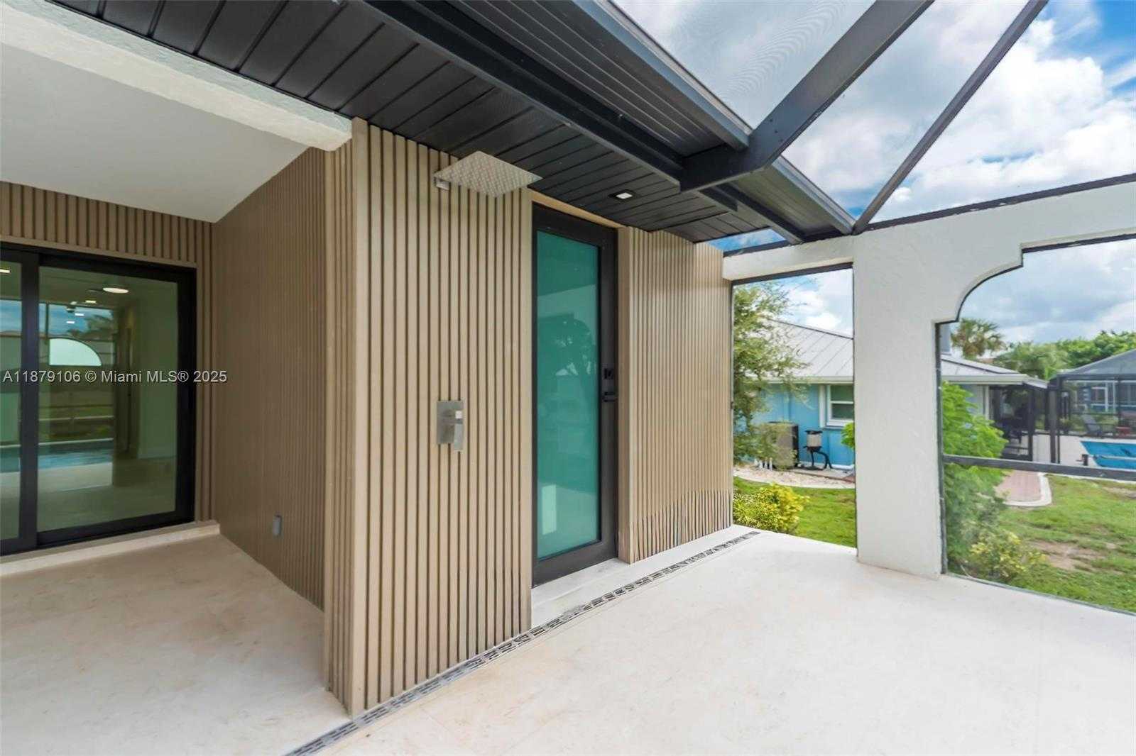 Small Image of 105 SINCLAIR ST SE, Port Charlotte Number 52