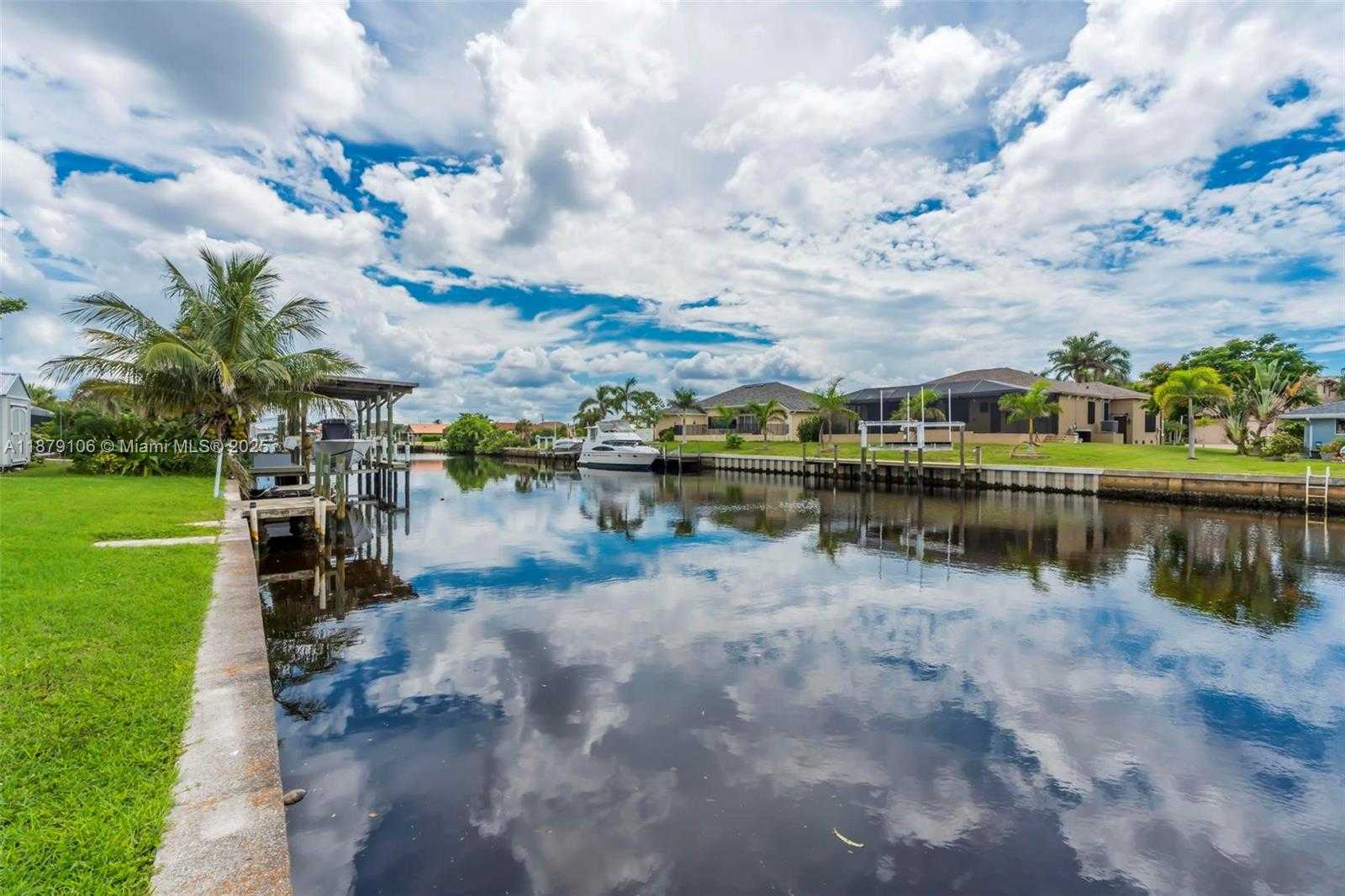 Small Image of 105 SINCLAIR ST SE, Port Charlotte Number 55