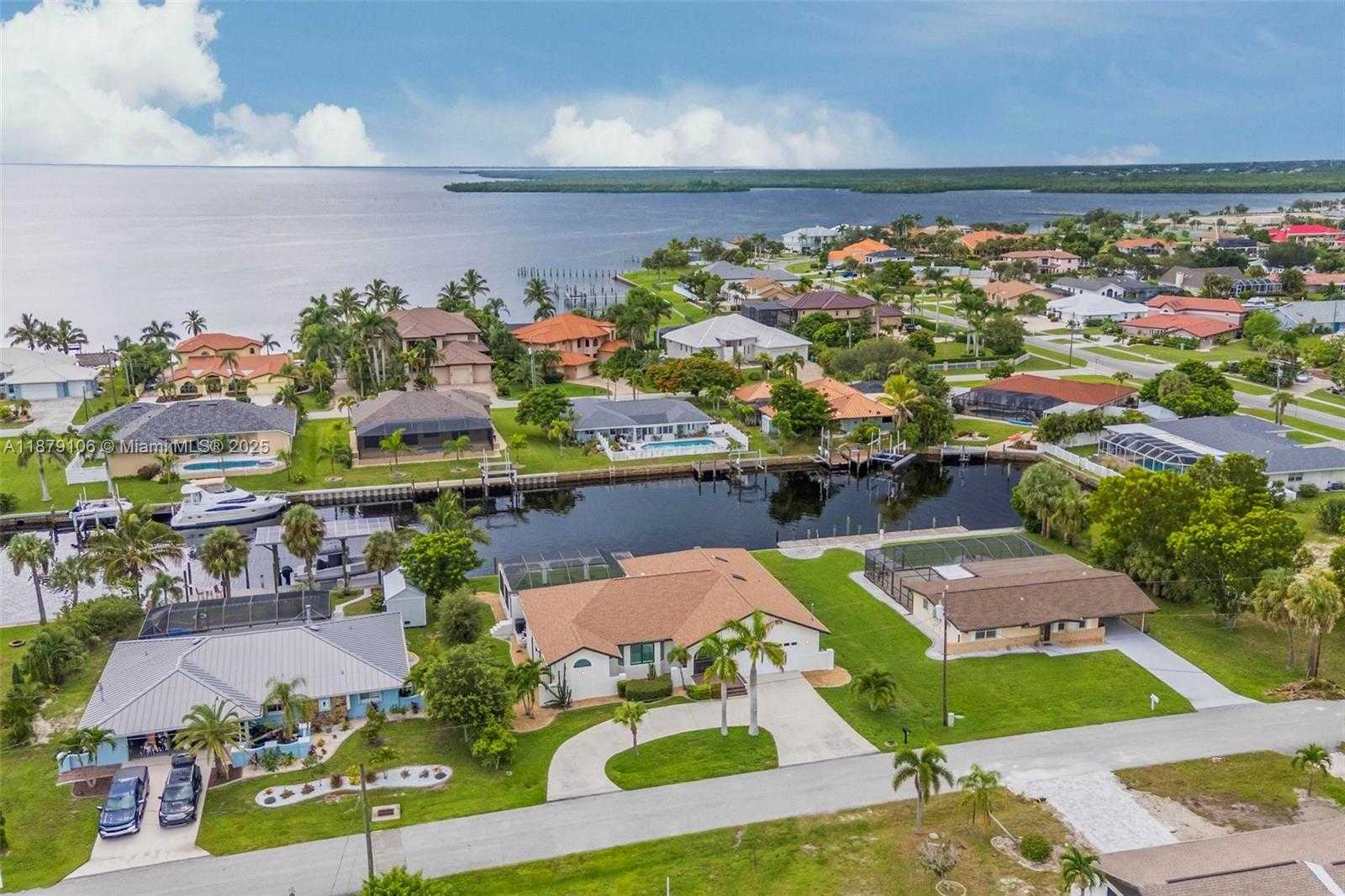 Small Image of 105 SINCLAIR ST SE, Port Charlotte Number 57