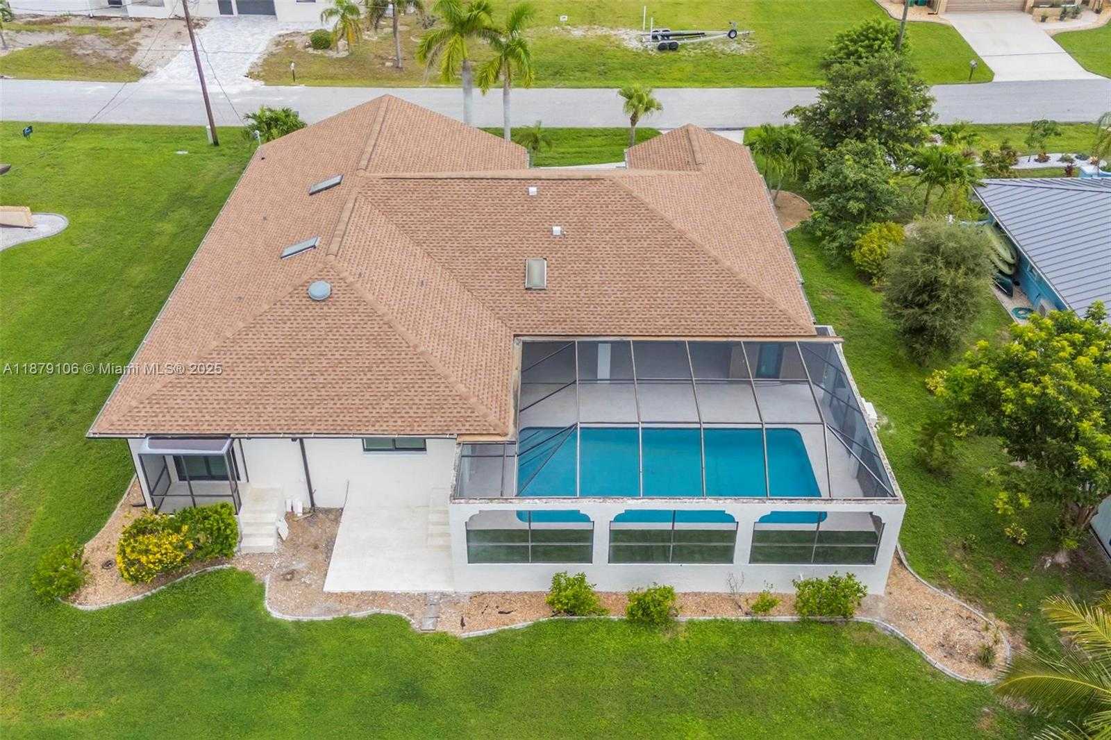 Small Image of 105 SINCLAIR ST SE, Port Charlotte Number 69