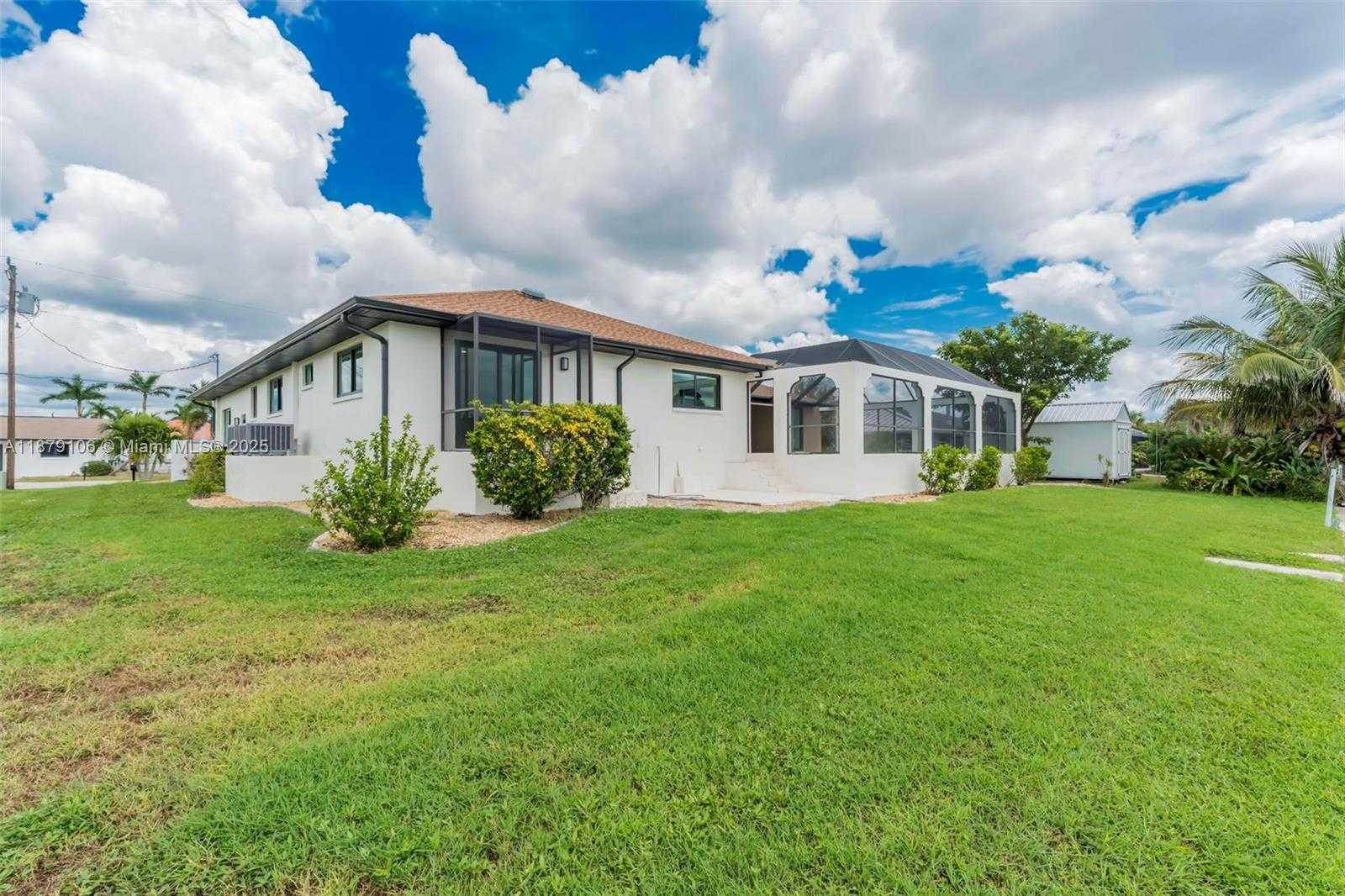 Small Image of 105 SINCLAIR ST SE, Port Charlotte Number 70