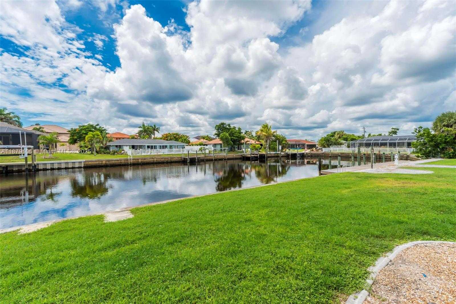 Small Image of 105 SINCLAIR ST SE, Port Charlotte Number 73