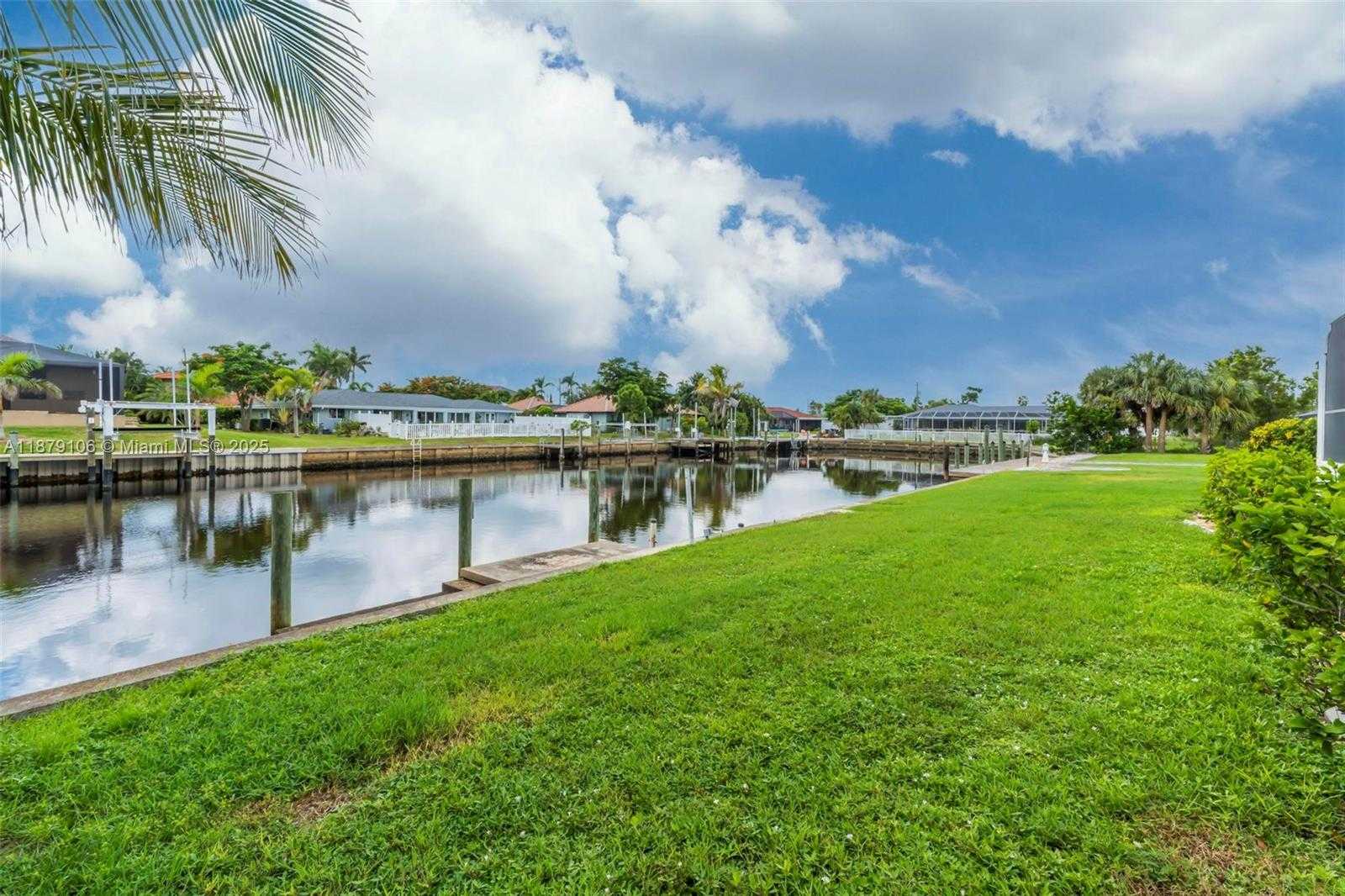 Small Image of 105 SINCLAIR ST SE, Port Charlotte Number 74