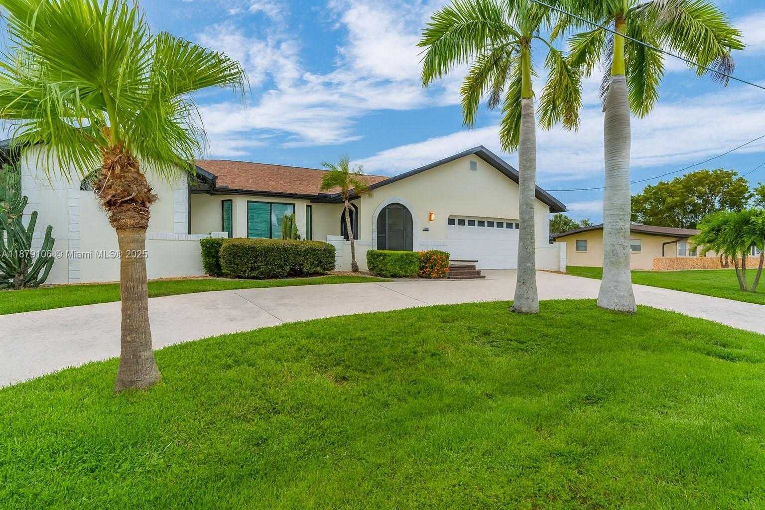 Small Image of 105 SINCLAIR ST SE, Port Charlotte Number 76