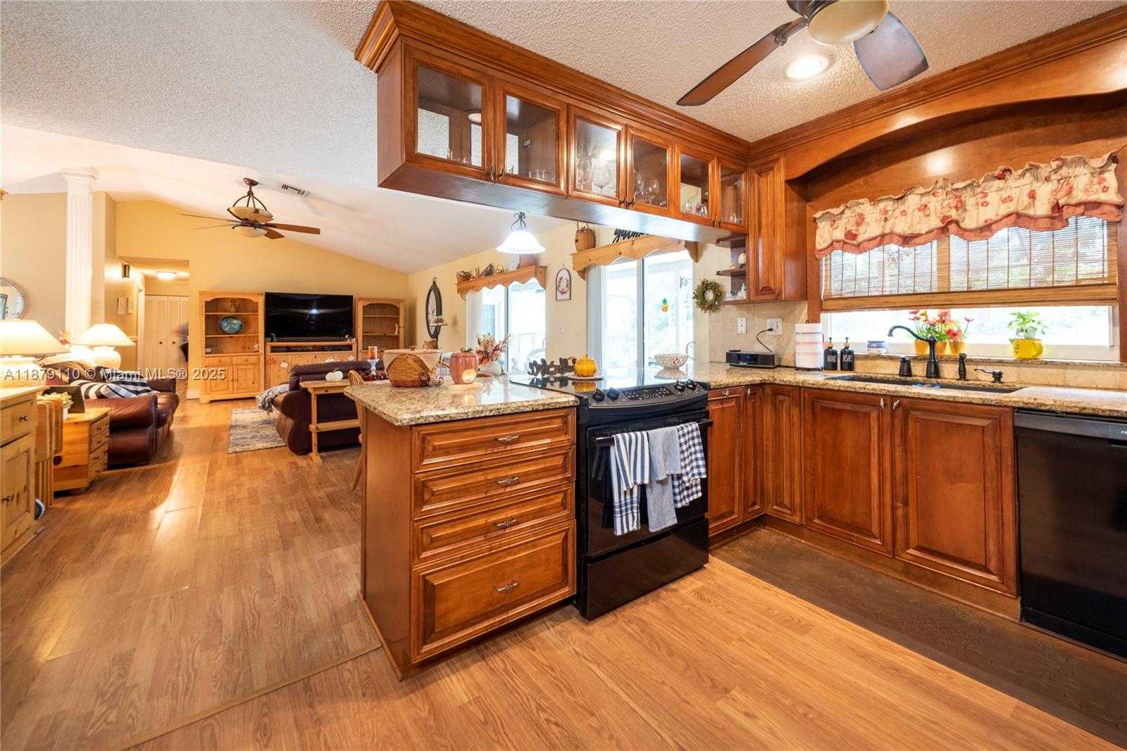 Small Image of 10630 NORTH WEST 41ST ST, Coral Springs Number 5