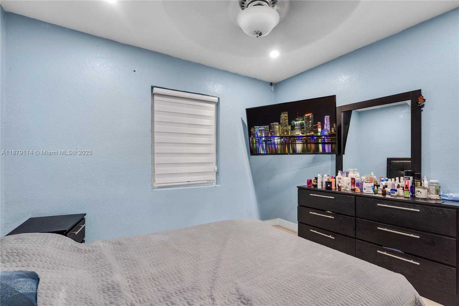 Small Image of 16450 NORTH WEST 24TH AVE, Miami Gardens Number 11
