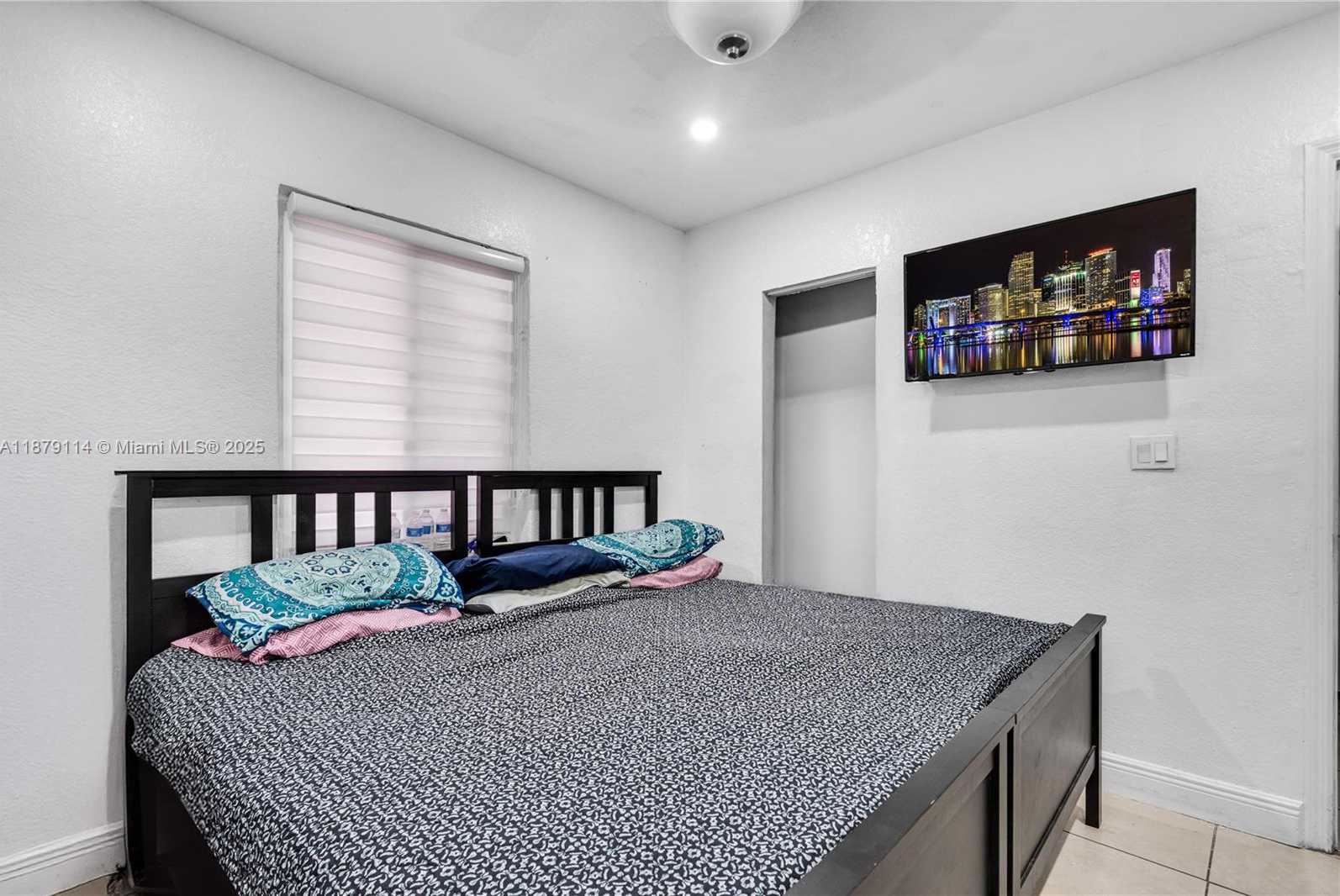 Small Image of 16450 NORTH WEST 24TH AVE, Miami Gardens Number 13