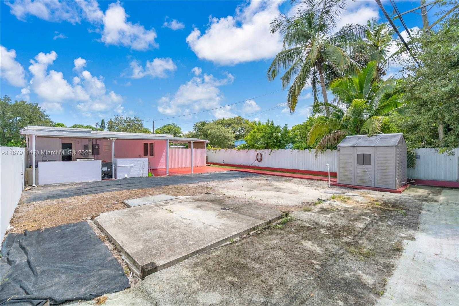 Small Image of 16450 NORTH WEST 24TH AVE, Miami Gardens Number 19