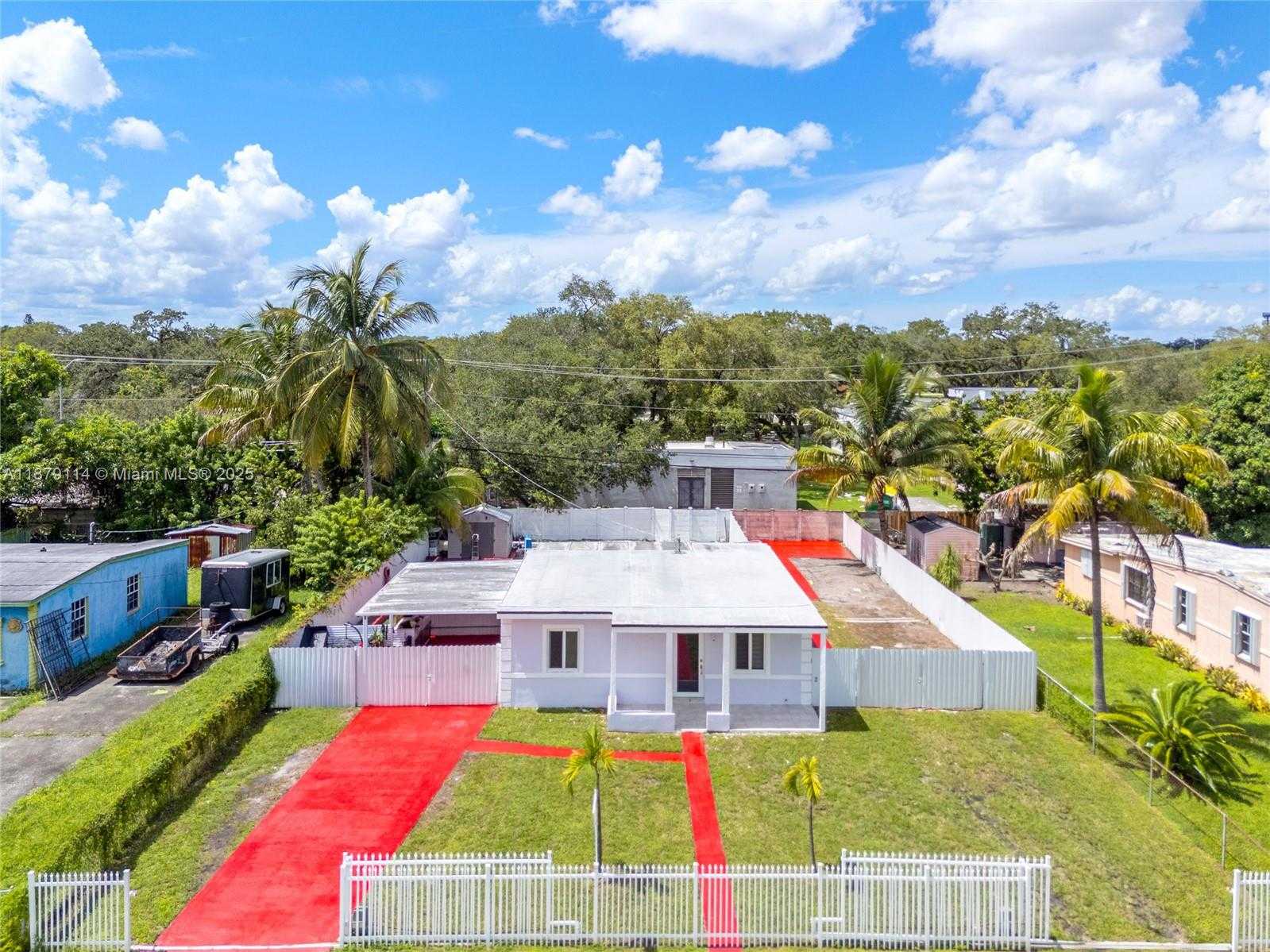 Small Image of 16450 NORTH WEST 24TH AVE, Miami Gardens Number 24